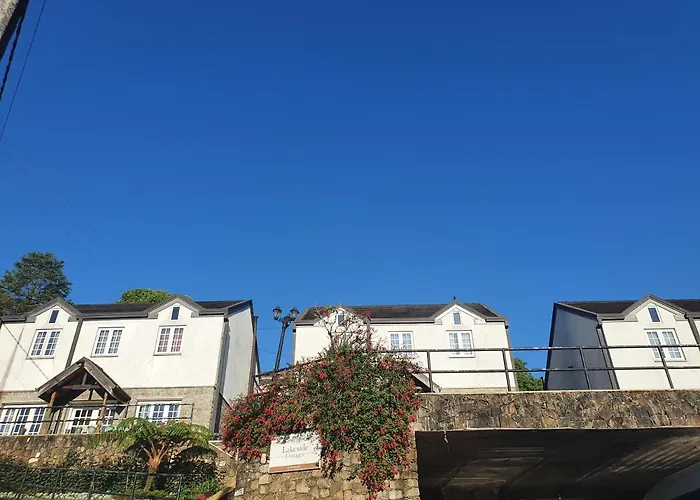 Lakeside Cottages